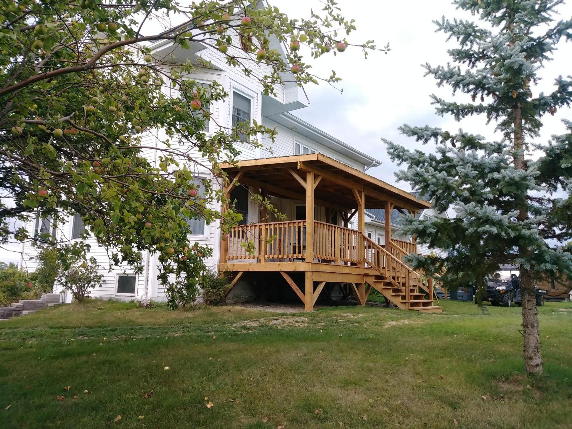 Twin Peaks B&B Mindemoya Exterior photo